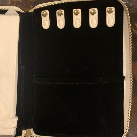 Hudson Bleecker Jewelry Portfolio - Picture 4 of 8